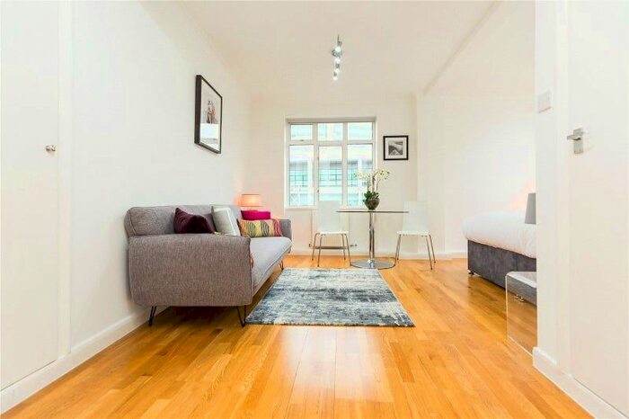 Studio To Rent In Euston Road, London, NW1