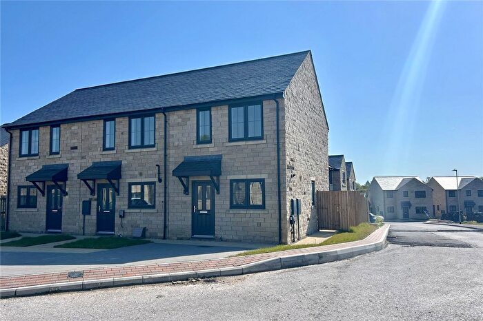 2 Bedroom Terraced House For Sale In Field View Drive, Oakes, Huddersfield, HD3