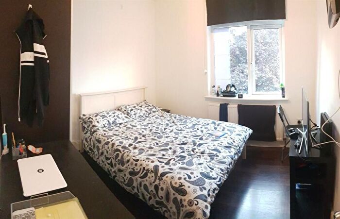 8 Bedroom House To Rent In Brocklebank Road, Manchester, M14