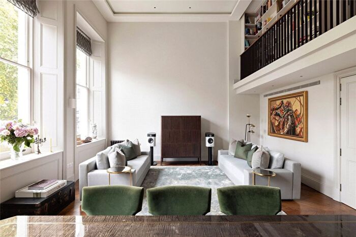 3 Bedroom Flat To Rent In Collingham Road, London, SW5