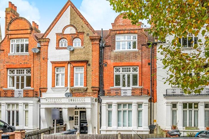 2 Bedroom Flat For Sale In St Margarets Road, Brockley, London, SE4