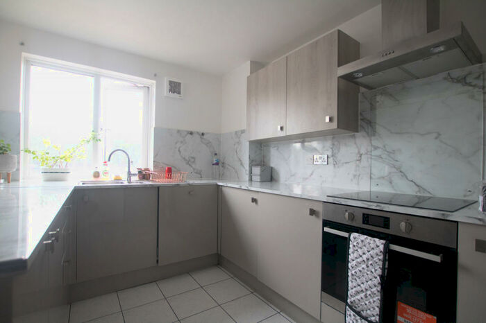 2 Bedroom Apartment To Rent In Dunnage Crescent, London, SE16