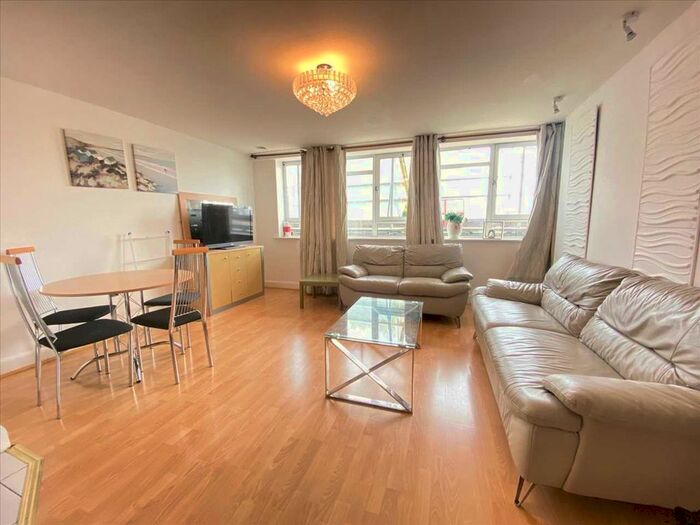 2 Bedroom Flat To Rent In Mercury House, Heathcroft, Ealing, W5