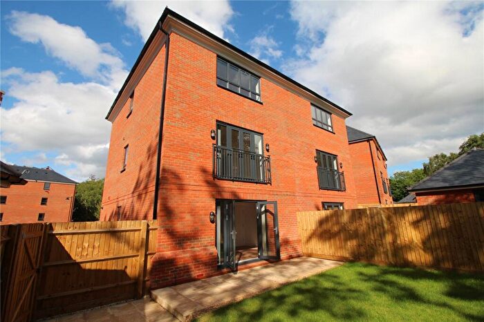 4 Bedroom Semi-Detached House To Rent In Darbyshire Road, Wellesley, Aldershot, Hampshire, GU11