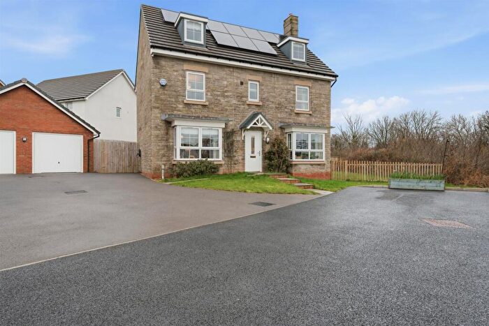 5 Bedroom Detached House For Sale In Midsummer Road, Pontrhydyrun, Cwmbran, NP44