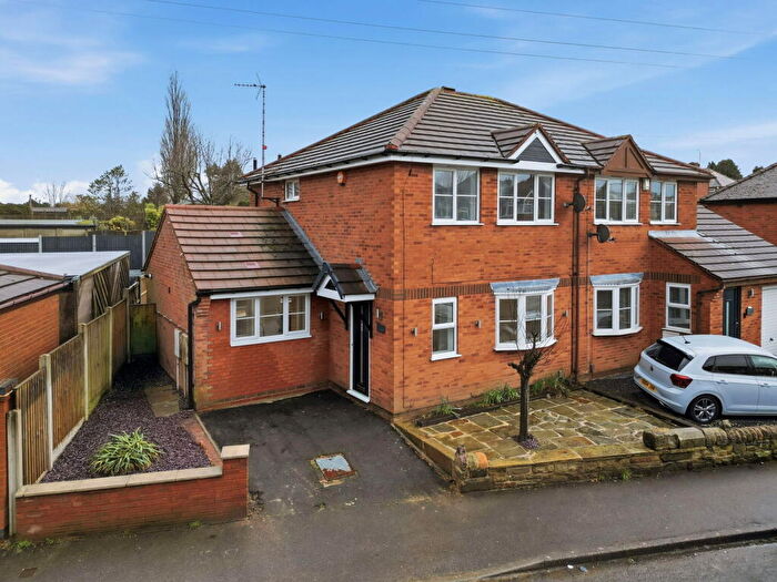 3 Bedroom Semi Detached House For Sale In Farndon Road, Sutton-in-ashfield, NG17