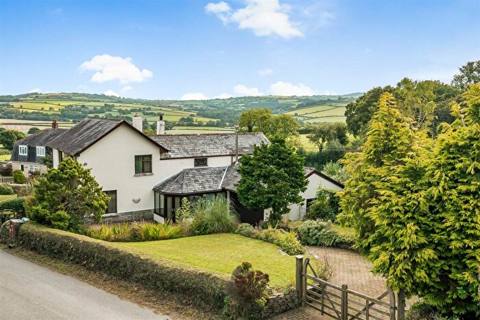 4 Bedroom Detached House For Sale In Lawhitton, Launceston, PL15