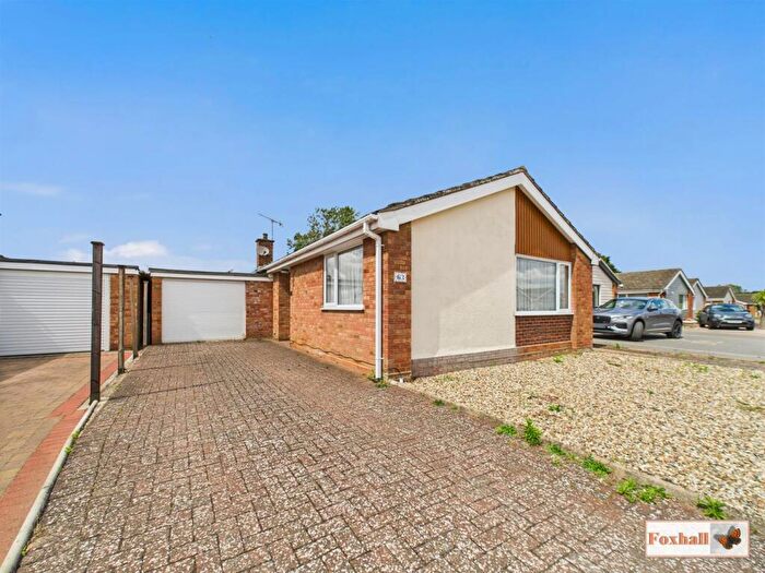 3 Bedroom Detached Bungalow For Sale In Leggatt Drive, Bramford, Ipswich, IP8