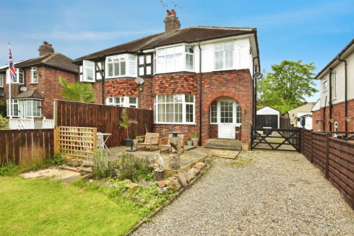 3 Bedroom Semi-Detached House For Sale In Grainbeck Lane, Killinghall, Harrogate, HG3