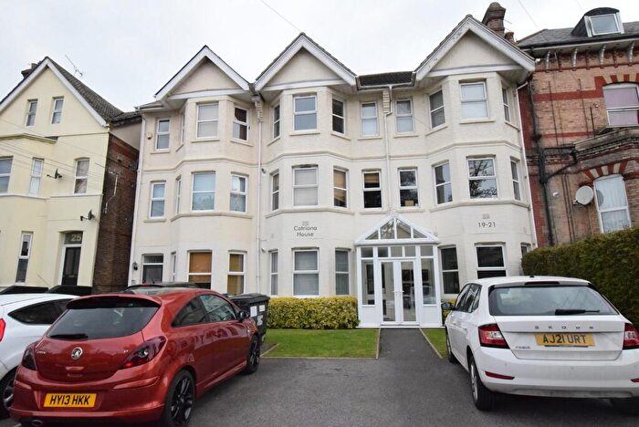 2 Bedroom Flat To Rent In Robert Louis Stevenson Avenue, Westbourne, Bournemouth, BH4