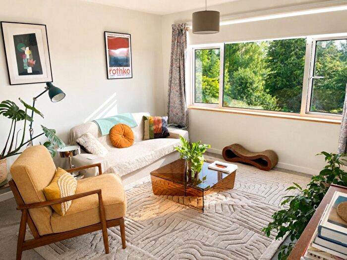 2 Bedroom Apartment For Sale In Westbury Hill, Bristol, BS9