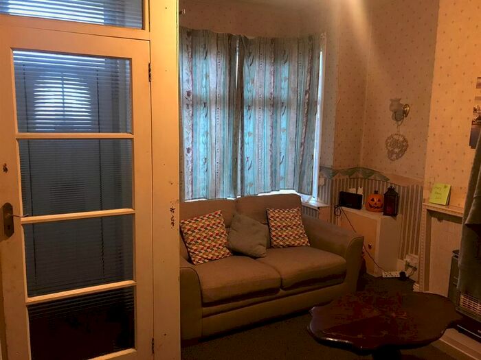 3 Bedroom Terraced House To Rent In Queens Head Road, Handsworth, Birmingham, B21