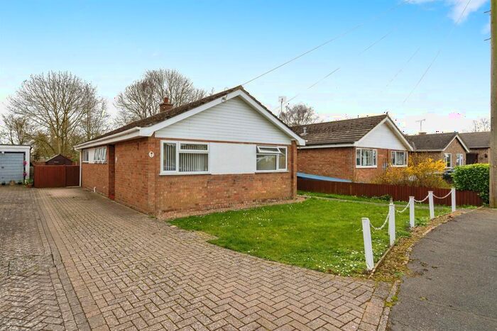 2 Bedroom Detached Bungalow For Sale In Manor Close, Tunstead, Norwich, NR12
