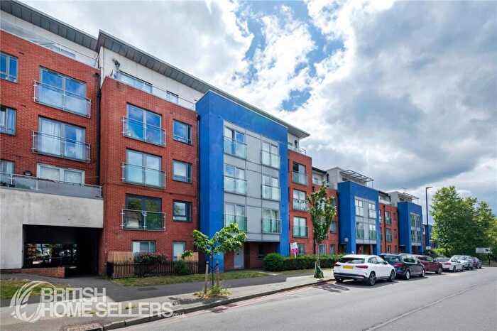 2 Bedroom Apartment For Sale In Cleeve Way, Sutton, SM1