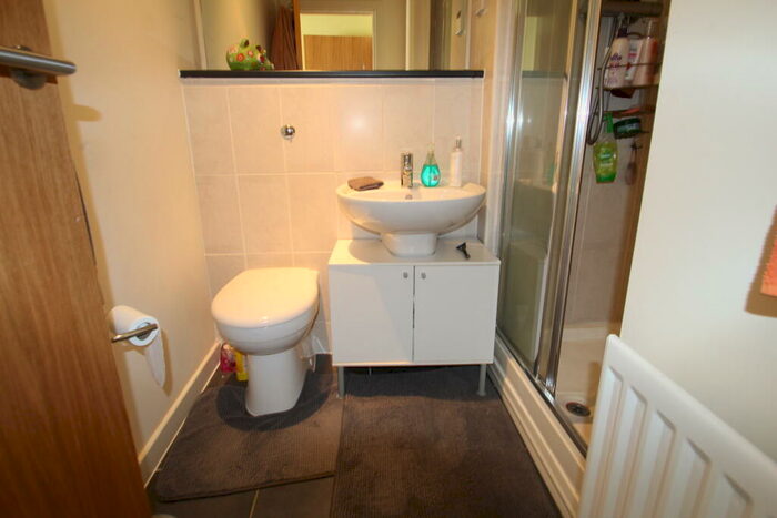 2 Bedroom Apartment To Rent In Great Dove Hill, Merchant City, G1