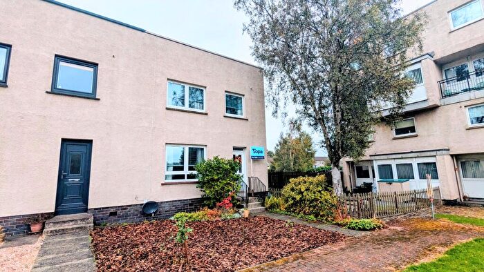 3 Bedroom End Of Terrace House For Sale In School Place, Broxburn, EH52