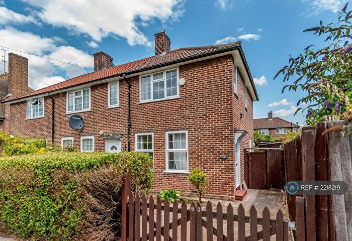 2 Bedroom End Of Terrace House To Rent In Castillon Road, London, SE6