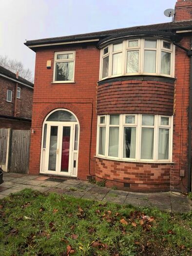 3 Bedroom Semi-Detached House To Rent In Liverpool Road, Eccles M30