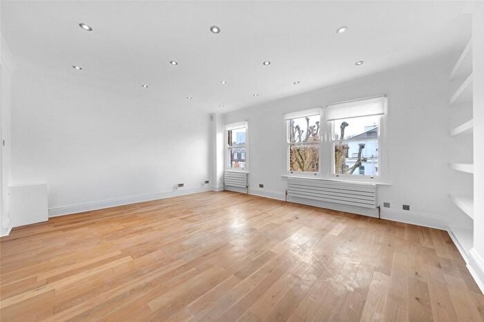 3 Bedroom Maisonette For Sale In Shirland Road, London, W9