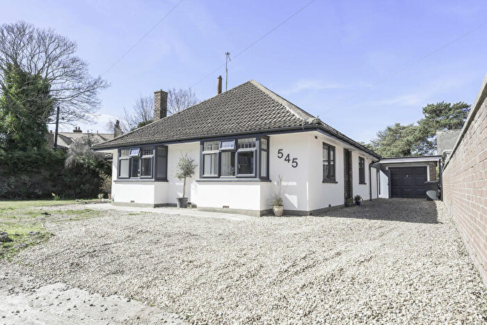 2 Bedroom Detached Bungalow For Sale In London Road South, Lowestoft, NR33