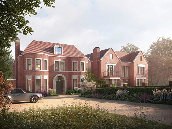 5 Bedroom Detached House For Sale In Prowse Avenue, Hertfordshire, WD23