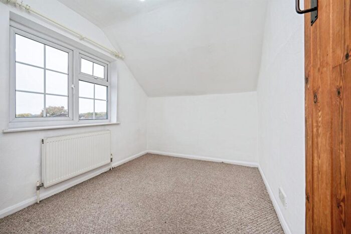 2 Bedroom Character Property For Sale In Tring Road, Wendover, Aylesbury, HP22