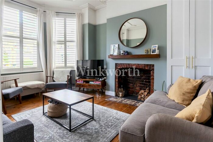 2 Bedroom Flat To Rent In Falkland Road, London, N8