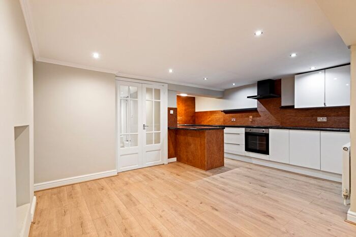 1 Bedroom Flat For Sale In Saxon Street, Dover, Dover, CT17