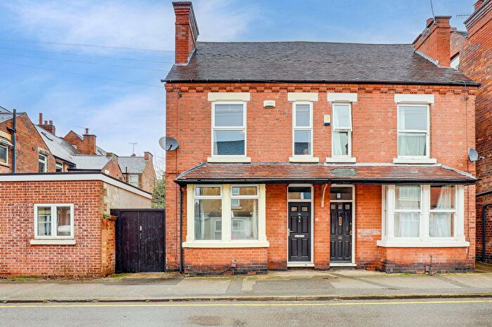 3 Bedroom Semi Detached House For Sale In Daybrook Street, Nottingham, NG5
