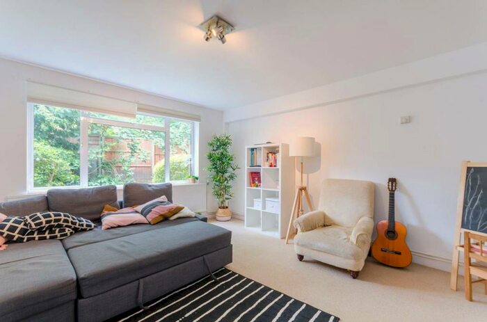 2 Bedroom Flat To Rent In Radcliffe Road, East Croydon, Croydon, CR0