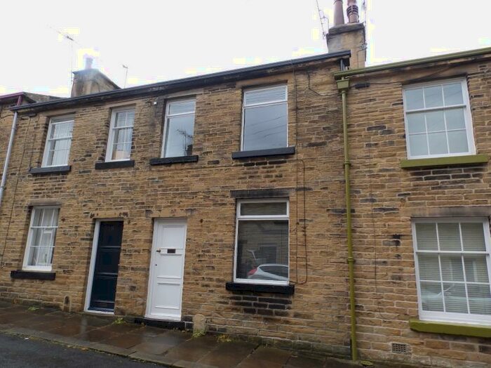 2 Bedroom Terraced House To Rent In Whitlam Street, Saltaire, BD18