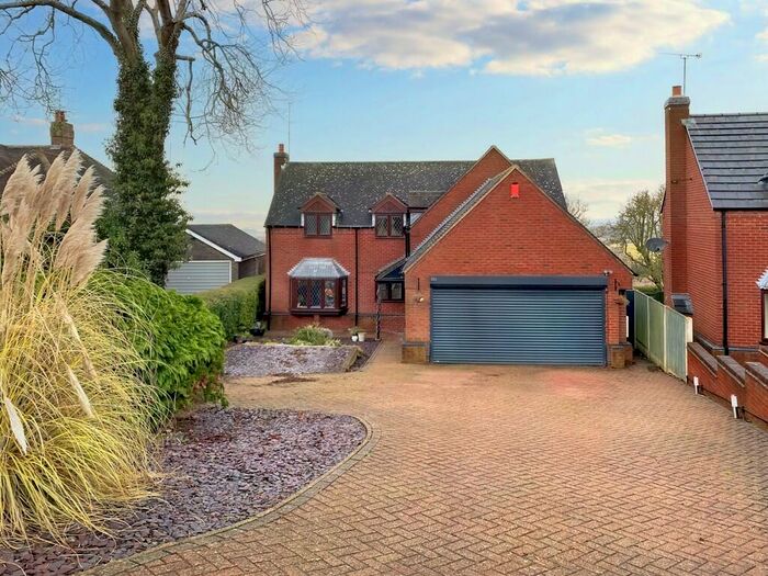 4 Bedroom Detached House To Rent In Bretby Lane, Bretby, DE15