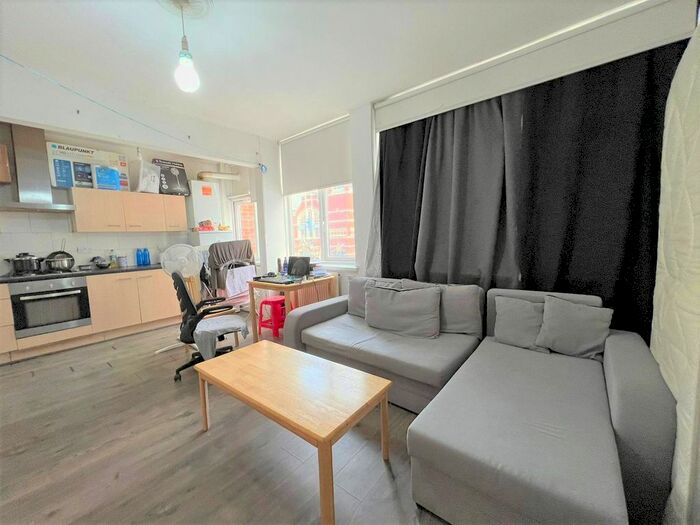 1 Bedroom Flat To Rent In High Road, IG1