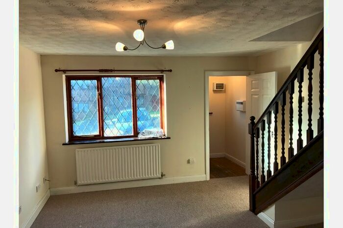 2 Bedroom Semi-Detached House To Rent In Willow Mews, Selly Oak, Birmingham, B29
