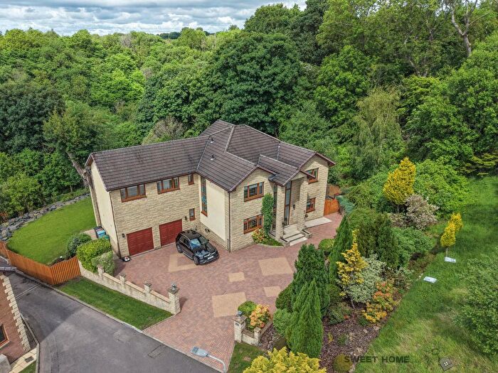 6 Bedroom Detached House For Sale In Glen Noble, Cleland, Motherwell, ML1