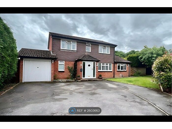 4 Bedroom Detached House To Rent In Thirlmere Close, Egham, TW20