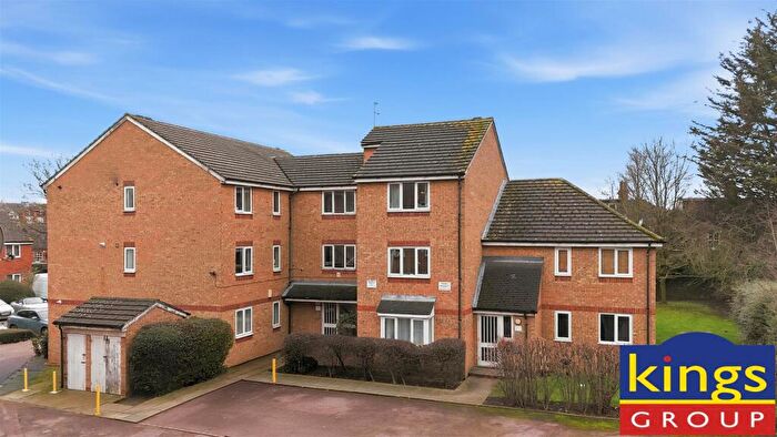 1 Bedroom Flat For Sale In Greenacre Gardens, London, E17