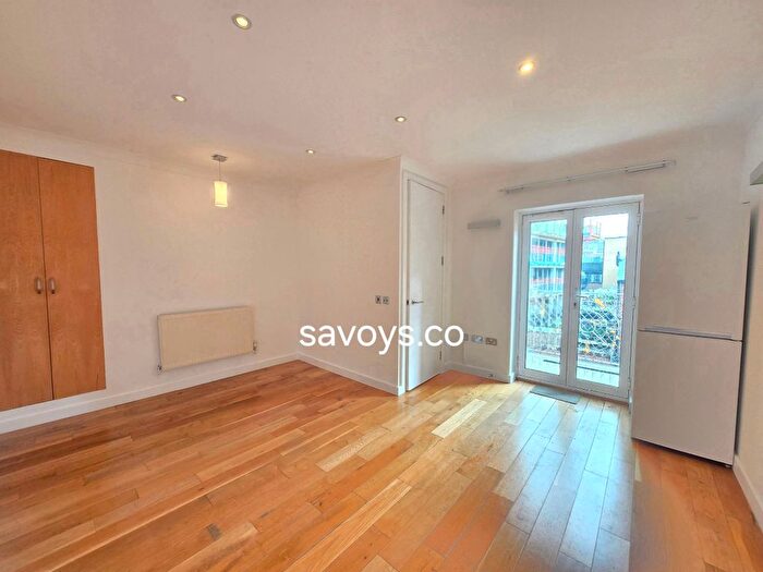 1 Bedroom Flat To Rent In Lodge Place, Sutton, SM1