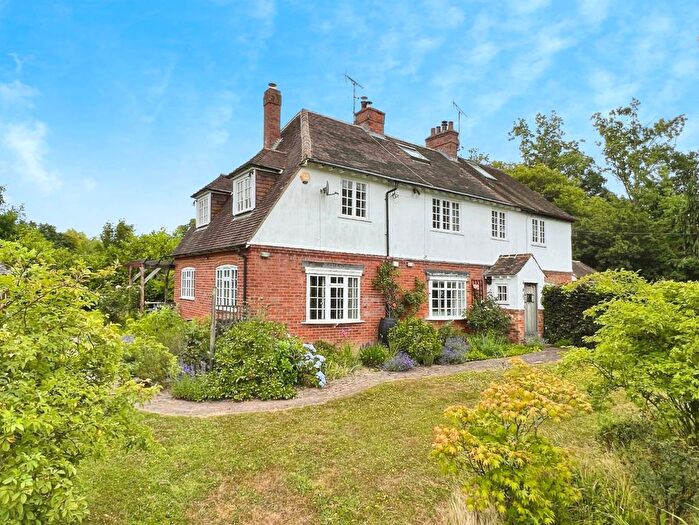 4 Bedroom Semi-detached House For Sale In Romden Road, Smarden, TN27