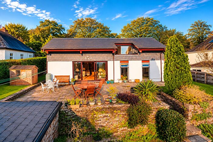 4 Bedroom Detached House For Sale In Whitchurch Road, Tavistock, PL19