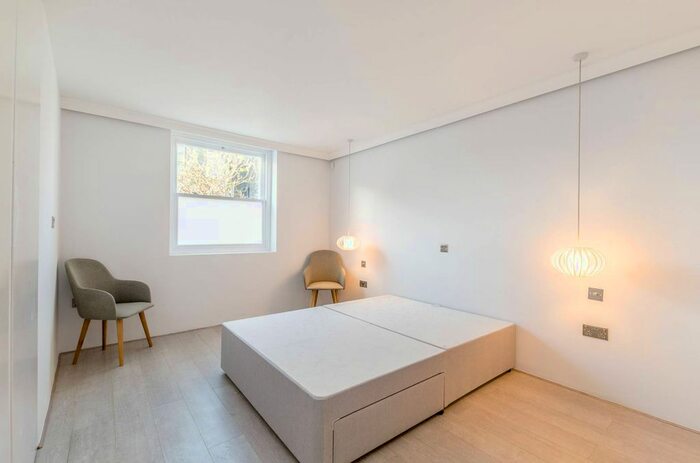 2 Bedroom Flat To Rent In Cantelowes Road, Camden Town, London, NW1