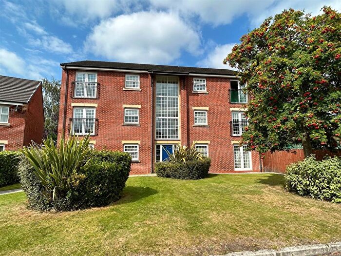 2 Bedroom Flat For Sale In Redfield Croft, Leigh, WN7