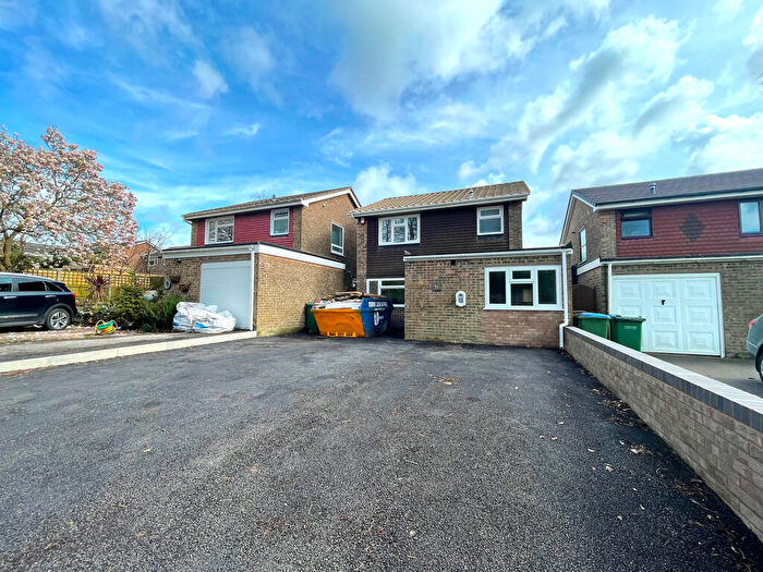 4 Bedroom Semi Detached House To Rent In Ranvilles Lane, PO14