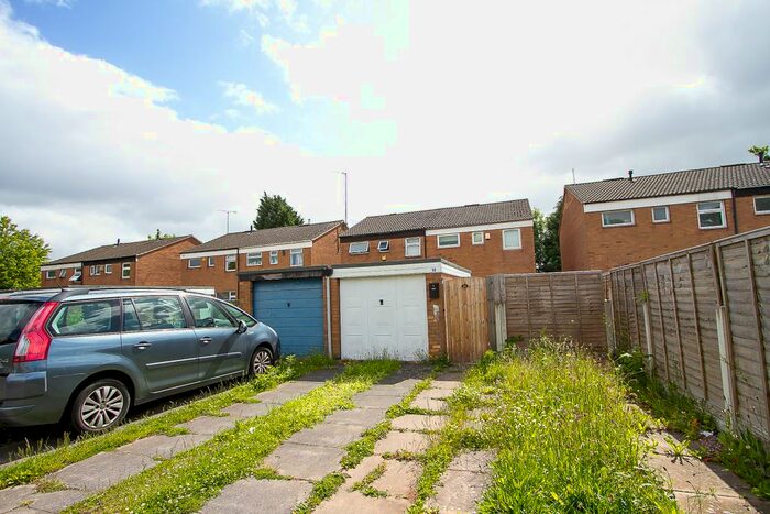 3 Bedroom Semi-Detached House To Rent In John Rous Avenue, Coventry, CV4