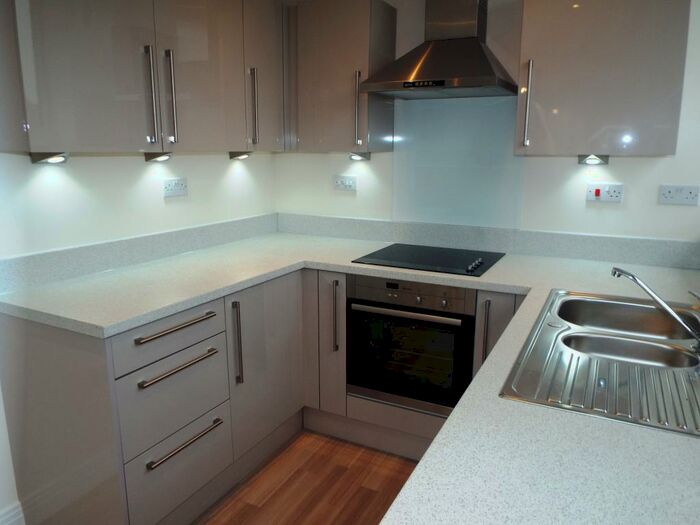 2 Bedroom Apartment To Rent In Skyline House, SG1