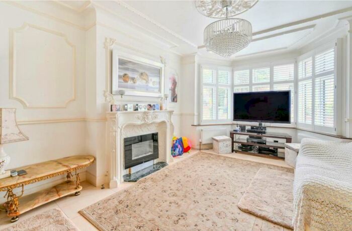 3 Bedroom Semi-Detached House To Rent In Old Church Road, London, E4