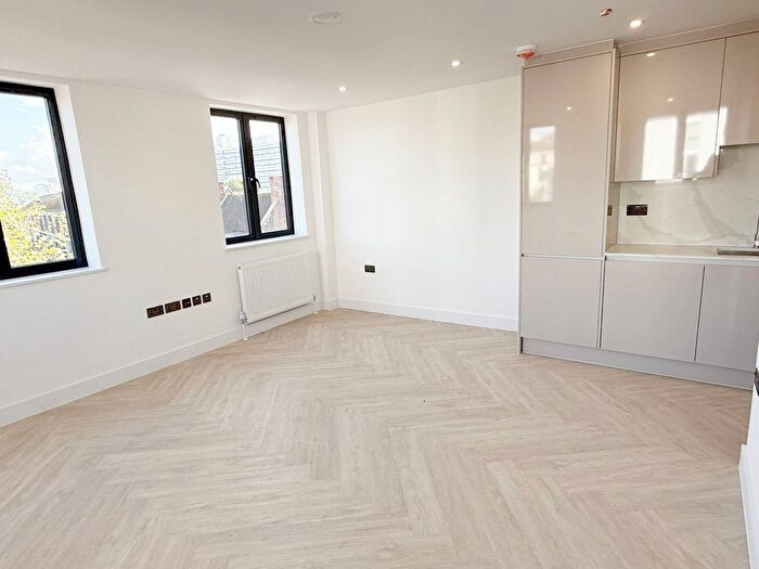 2 Bedroom Flat To Rent In Barnabas Road, London, E9