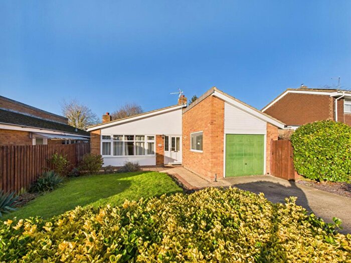 2 Bedroom Detached Bungalow For Sale In Flambards Close, Meldreth, Royston, SG8