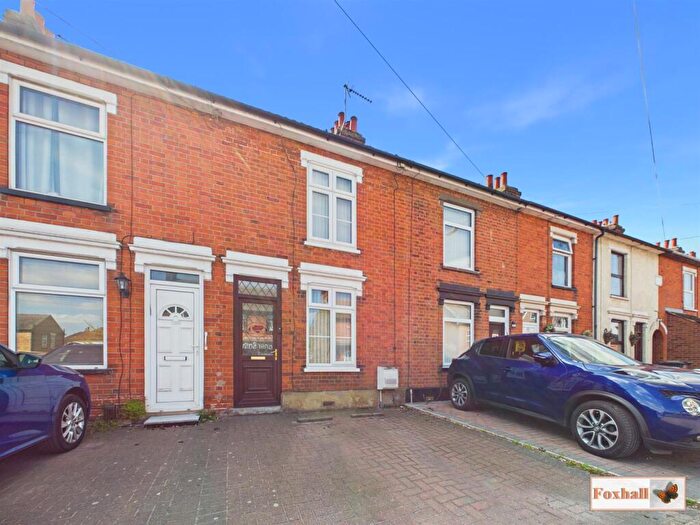 3 Bedroom Terraced House For Sale In Foxhall Road, Ipswich, IP3