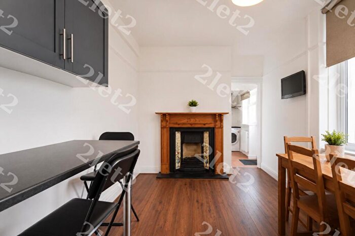 5 Bedroom House To Rent In Manor Street, Cardiff, CF14